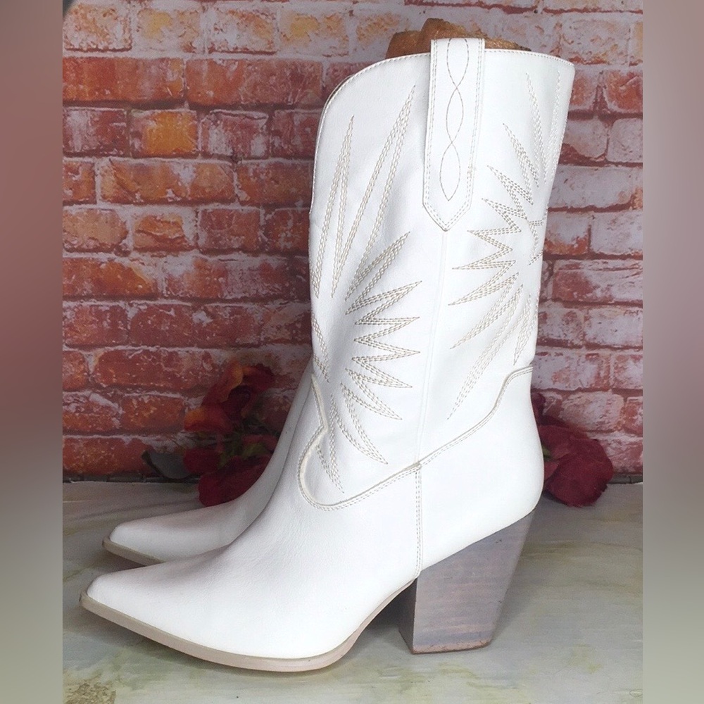 Mota Boutique White Sunburst Stacked Heel Cowboy Western Boots